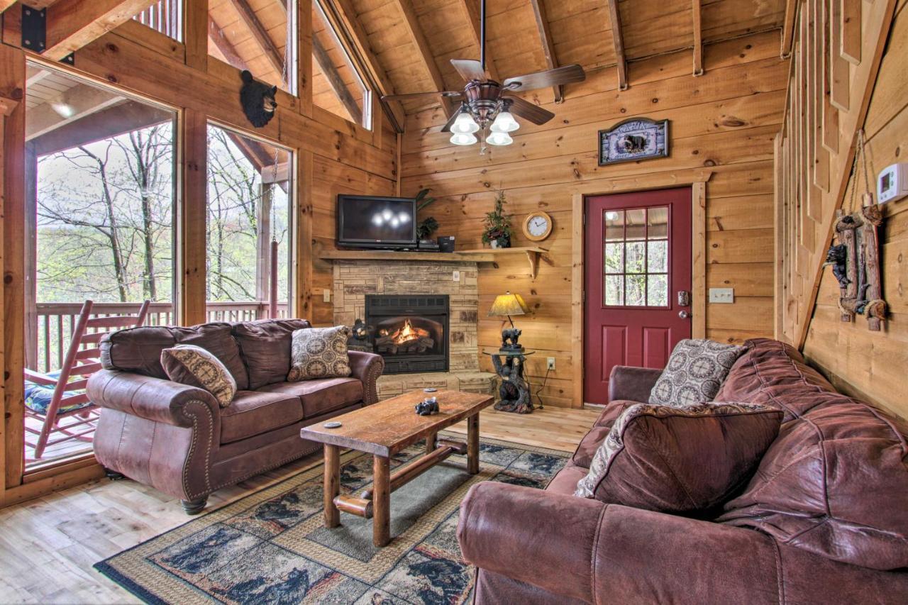 Sevierville Sanctuary Hot Tub, Pool Table And Deck! Экстерьер фото