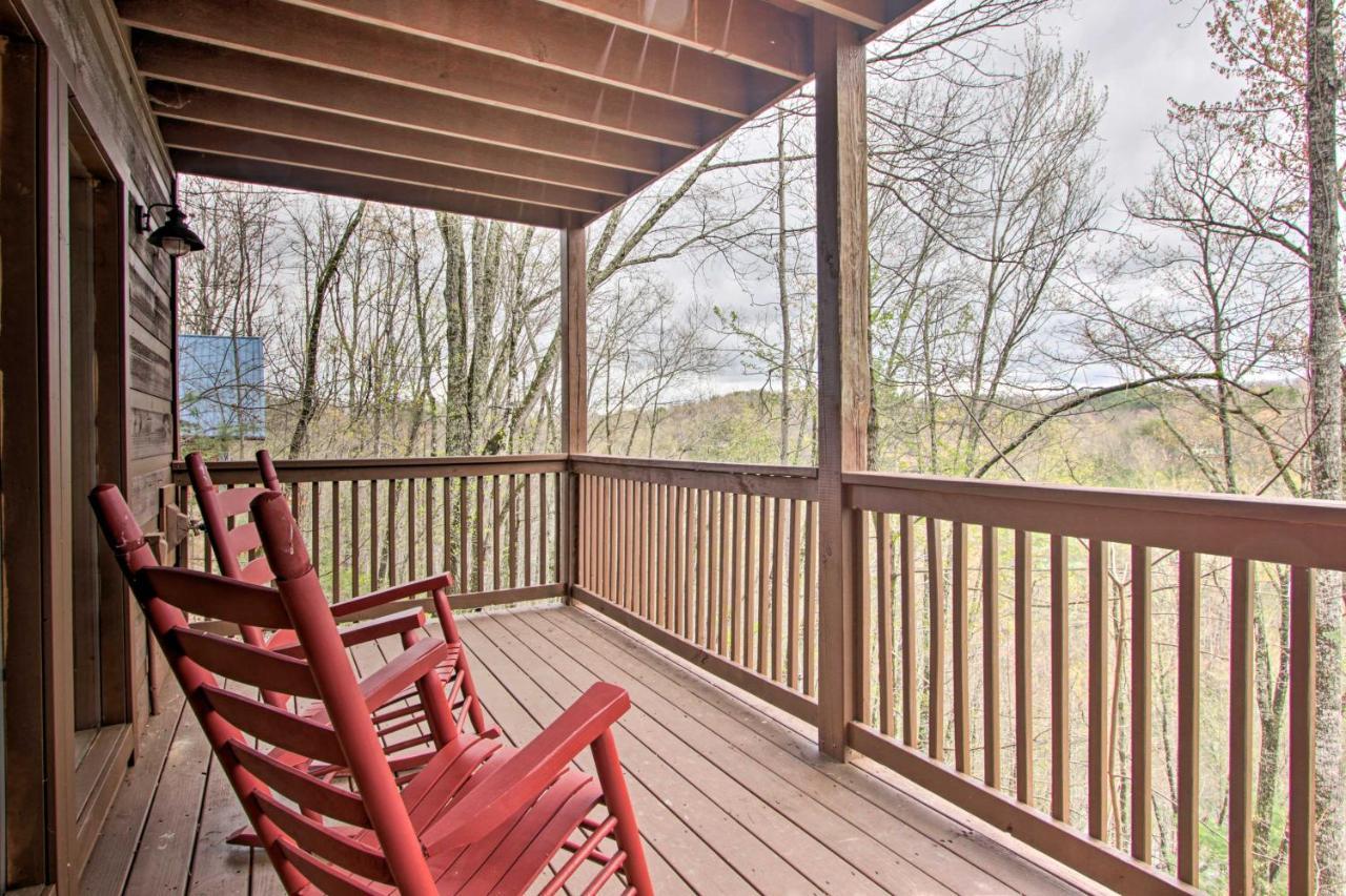 Sevierville Sanctuary Hot Tub, Pool Table And Deck! Экстерьер фото